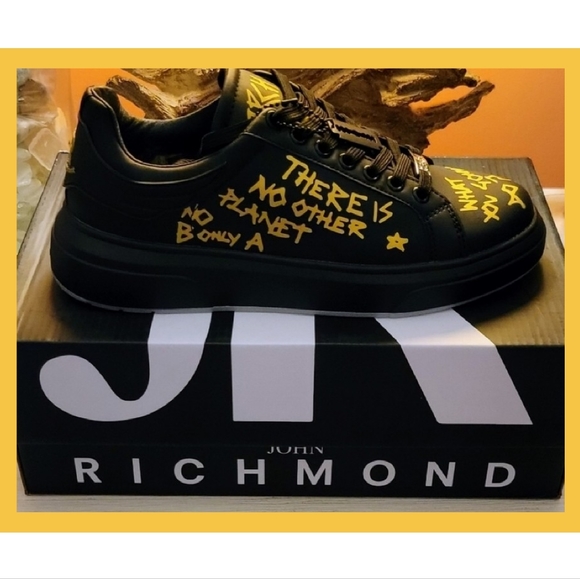JOHN RICHMOND "THERES NO OTHER PLANET" SNEAKERS - Picture 6 of 7